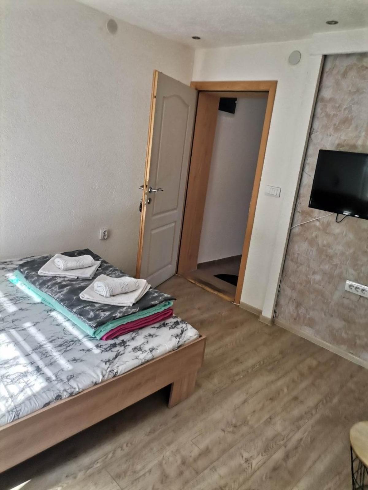 格鲁布维克公寓 Žabljak 外观 照片